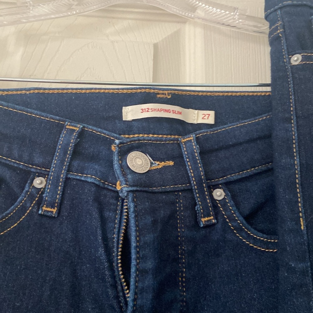 2 pairs Levi’s 312 women’s jeans - Picture 2 of 2